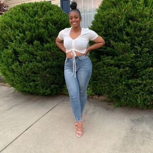 Meet your Posher, Alexis